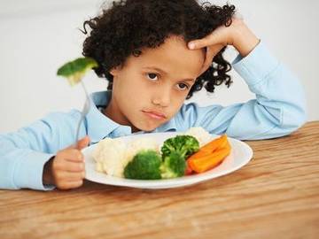 kid-who-doesnt-want-vegetables