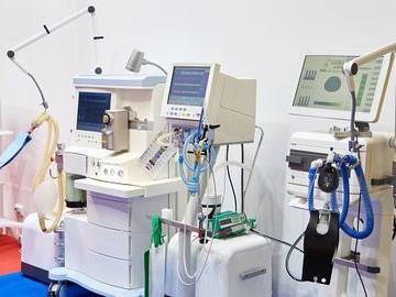 mechanical-ventilator