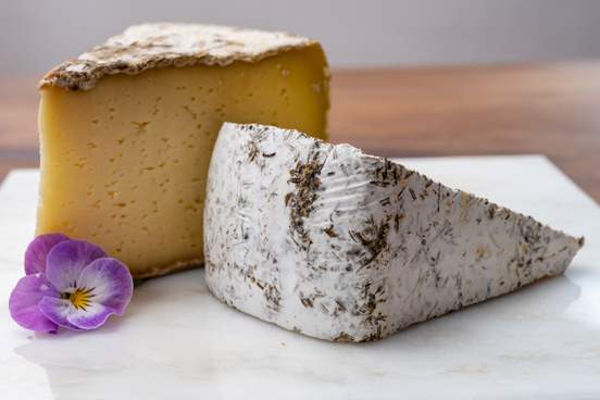 alt-668d403319584