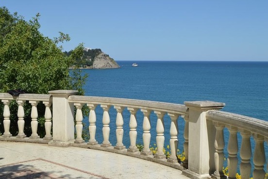 around the house words balustrade