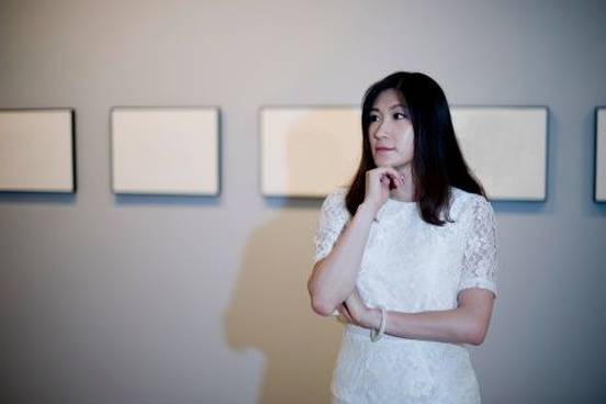 art-gallery-curator