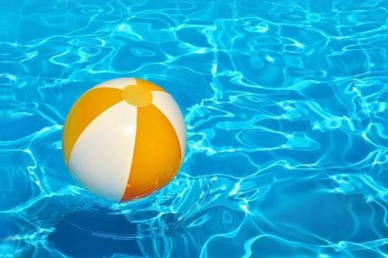 beach-ball-in-water