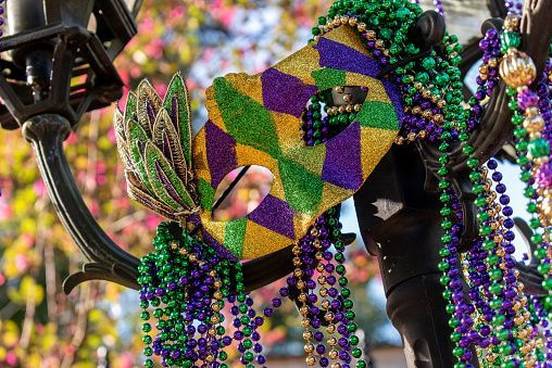 mardi-gras-mask-with-beads