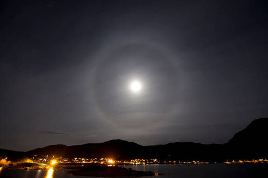 moon-halo