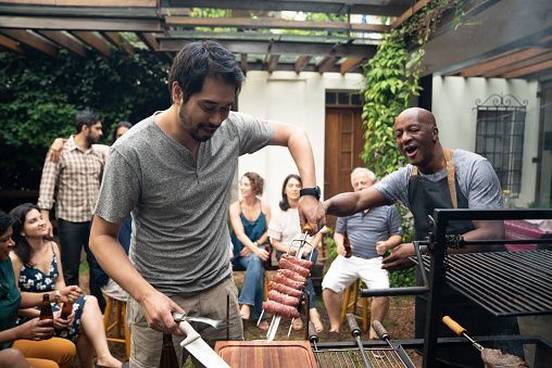 neighbors-having-barbecue