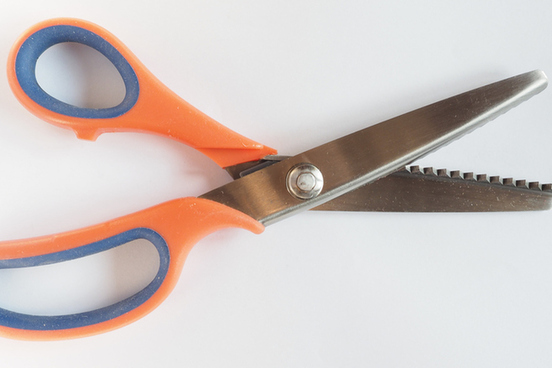 pinking shears