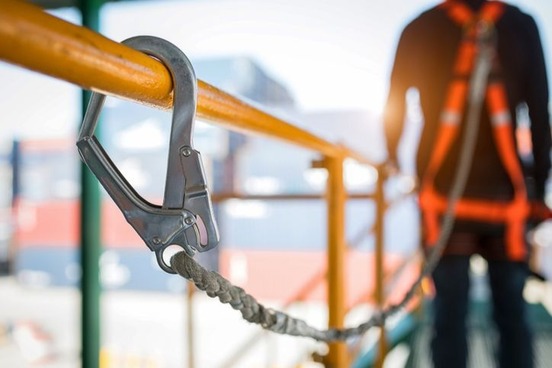 scatheless workplace safety clip and harness photo