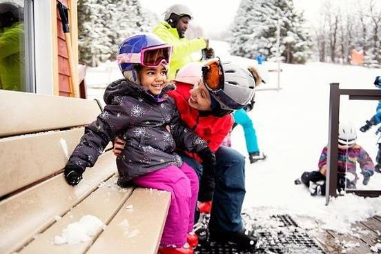 skiing-family
