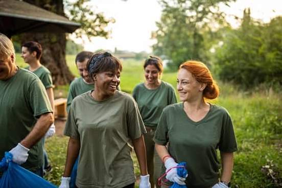 volunteers on cleanup crew