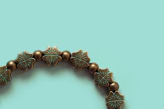 bracelet of four leaf clover charms