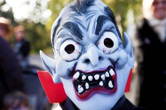 Word of the Day: grotesque
