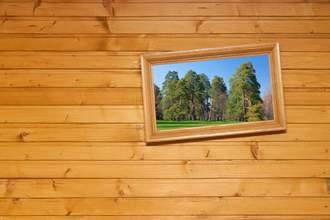 picture hanging crooked on wall