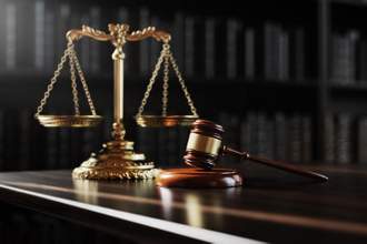 scales of justice and and the judges gavel hammer